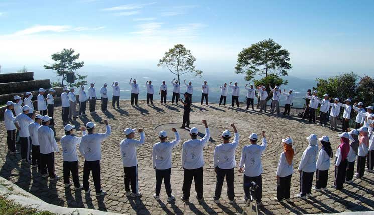 Bagaimana Cara Mengoptimalkan Potensi Karyawan Melalui Pelatihan Outbound Asep Lukman Cianjur